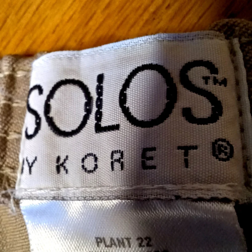 SOLOS WOMEN's beige Tan Slacks 20W - Picture 2 of 10